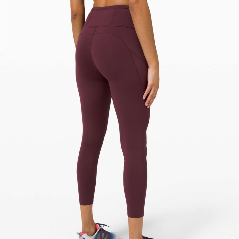 Lululemon Fast and Free High-Rise Tight 25” Pockets, Size 8, Cassis color